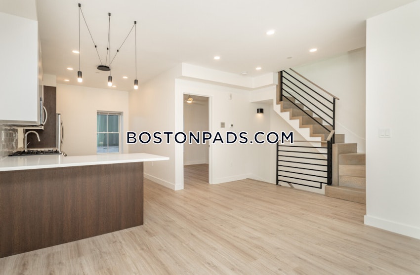 BOSTON - MISSION HILL - 4 Beds, 3 Baths - Image 1