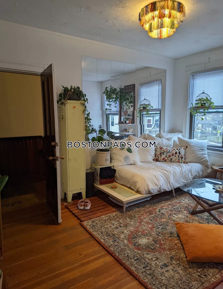 SOMERVILLE - EAST SOMERVILLE - 1 Bed, 1 Bath - Image 1