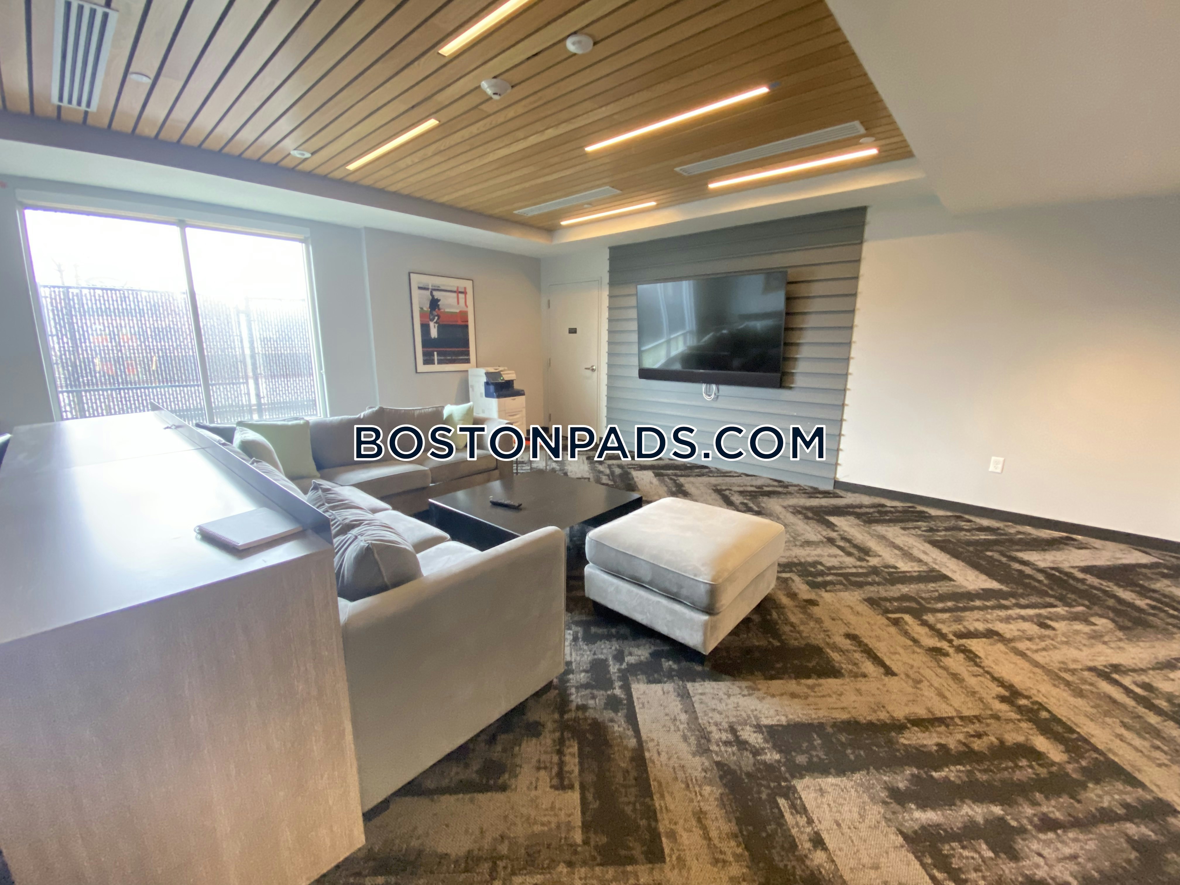 Boston - 2 Beds, 1 Baths