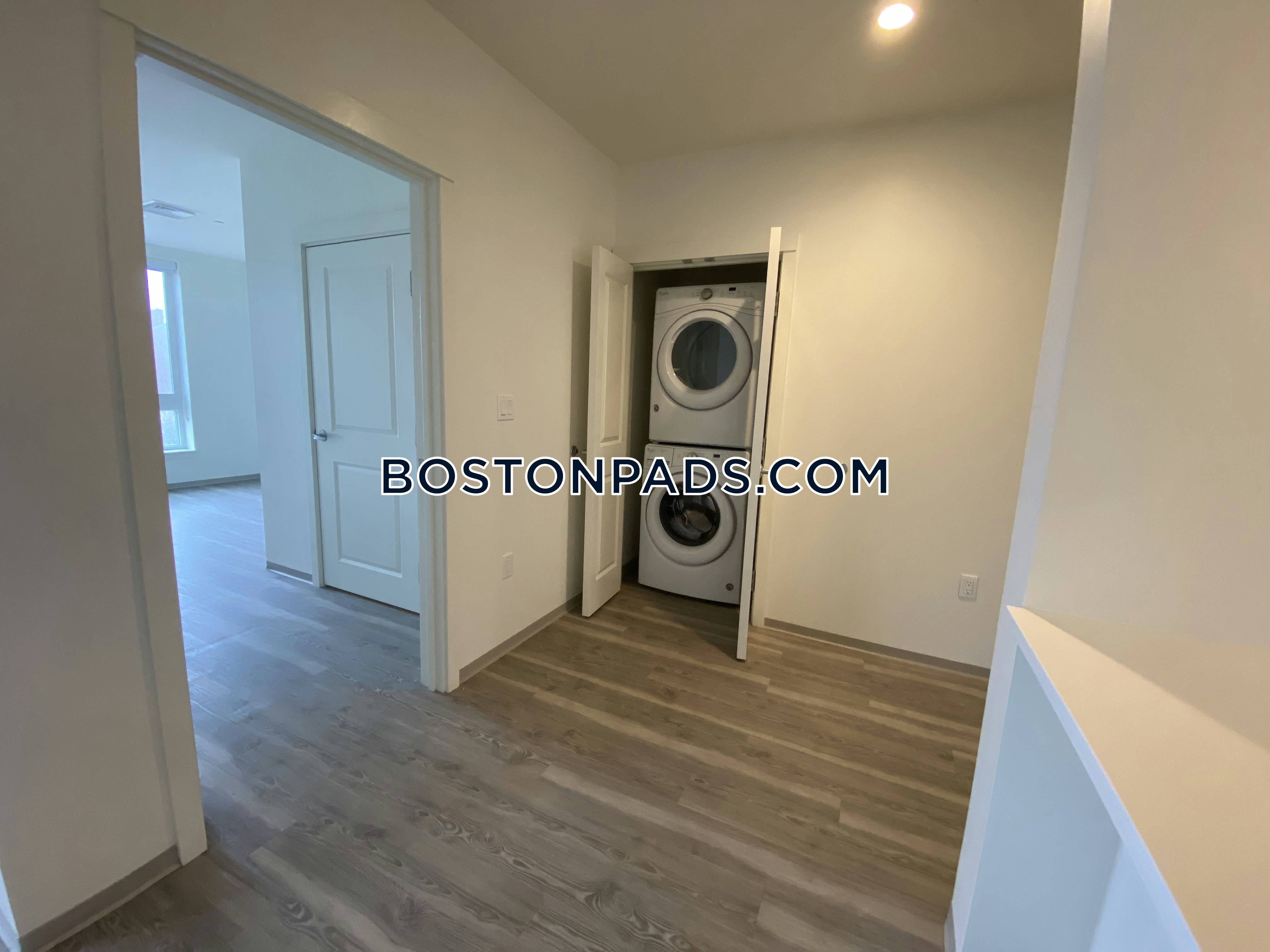 Boston - 2 Beds, 1 Baths