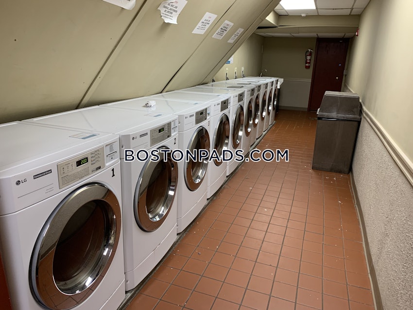 BOSTON - BRIGHTON - OAK SQUARE - 1 Bed, 1 Bath - Image 4