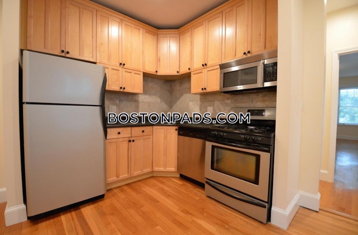 brookline-4-beds-2-baths-washington-square-5400-8014632 