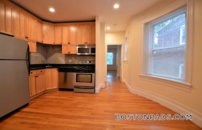 Brookline Sunny 4 bed 1 bath available now on Winthrop Rd in Brookline!!   Washington Square - $5,800