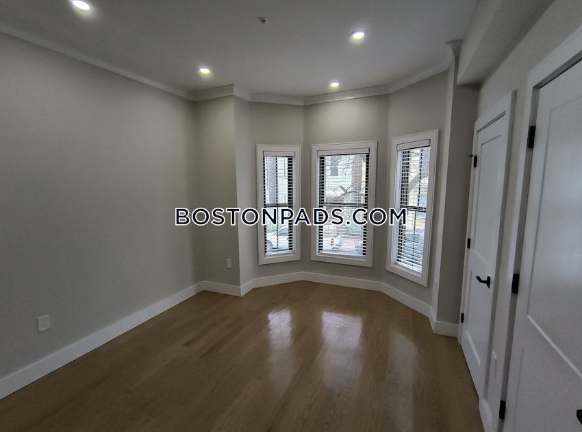 BOSTON - EAST BOSTON - EAGLE HILL - 4 Beds, 3 Baths - Image 25