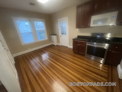 Everett 3 Bed 1 Bath EVERETT $3,100 - $2,950