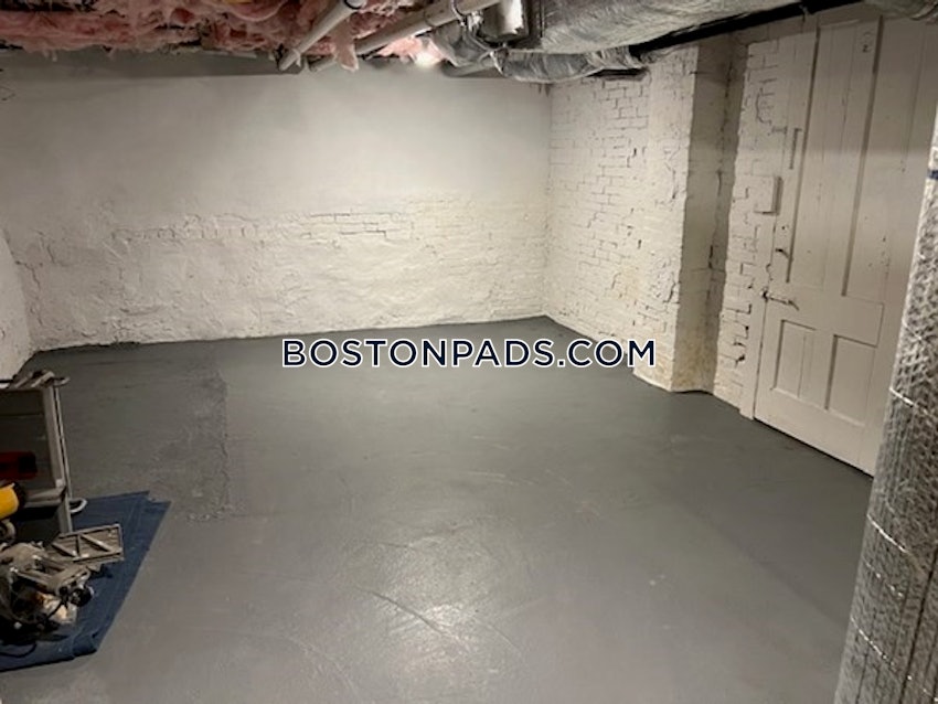 BOSTON - SOUTH BOSTON - WEST SIDE - 4 Beds, 2.5 Baths - Image 11