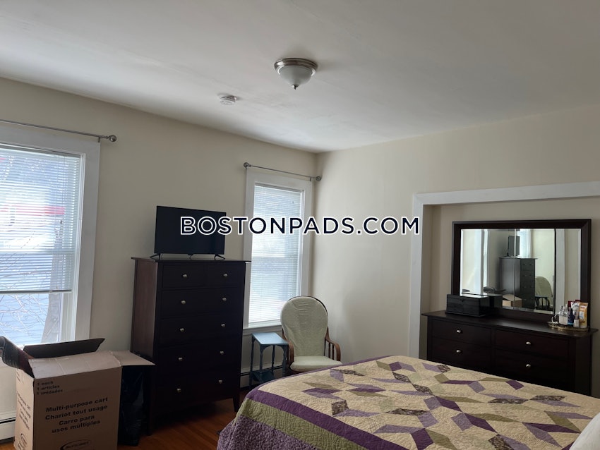 BOSTON - WEST ROXBURY - 2 Beds, 1 Bath - Image 19