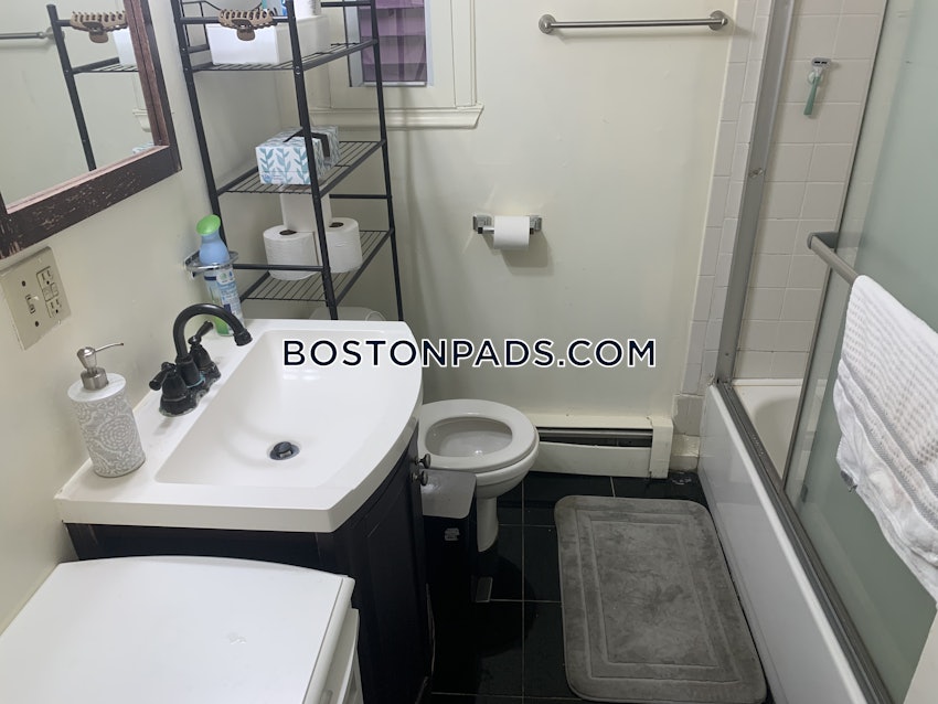 BOSTON - MISSION HILL - 3 Beds, 1 Bath - Image 64