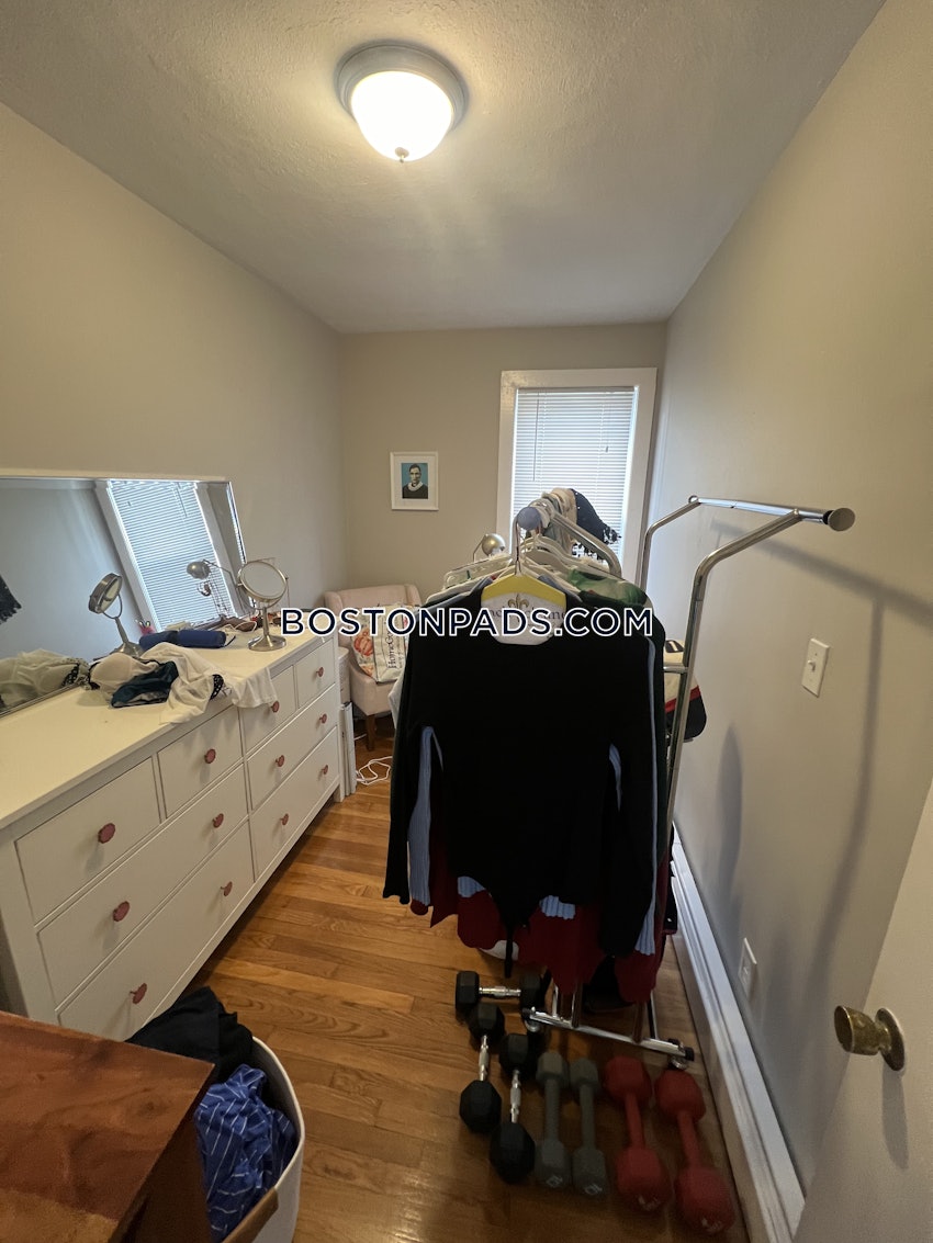 CAMBRIDGE - HARVARD SQUARE - 1 Bed, 1 Bath - Image 2