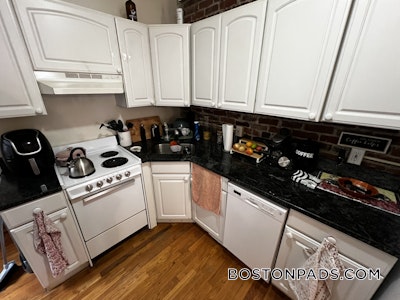 North End 2 Beds 1 Bath Boston - $3,695 50% Fee