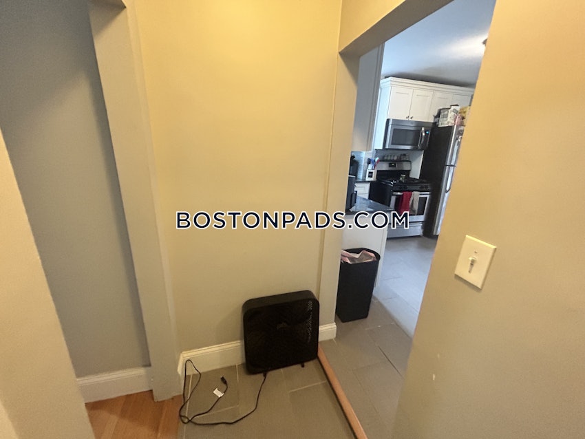 BOSTON - EAST BOSTON - MAVERICK - 3 Beds, 1 Bath - Image 21