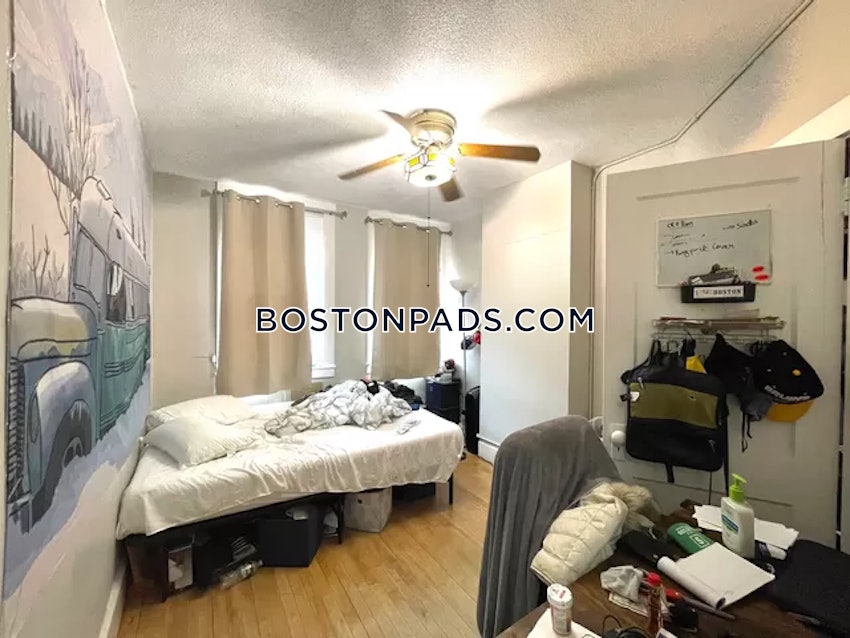 BOSTON - NORTH END - 3 Beds, 1 Bath - Image 11