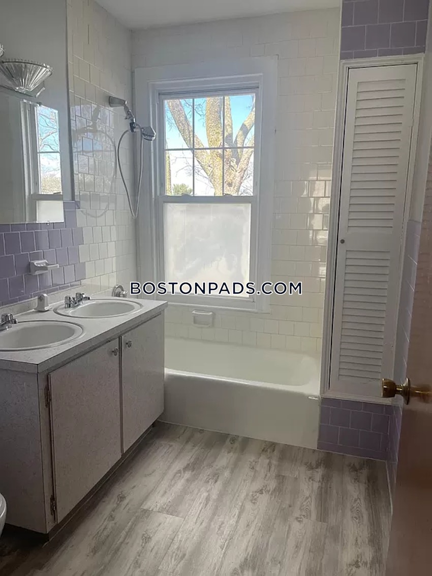 BOSTON - DORCHESTER - BOWDOIN STREET AREA - 5 Beds, 2.5 Baths - Image 5