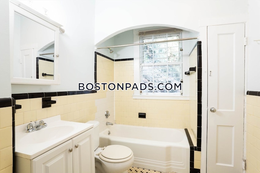 BOSTON - BRIGHTON - CLEVELAND CIRCLE - 3 Beds, 2 Baths - Image 26