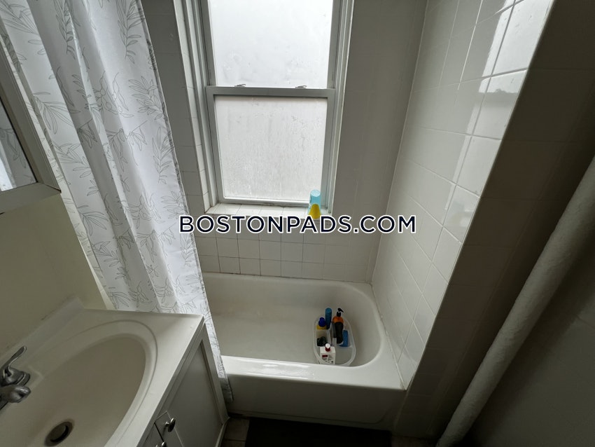 BOSTON - ALLSTON/BRIGHTON BORDER - 2 Beds, 1 Bath - Image 37