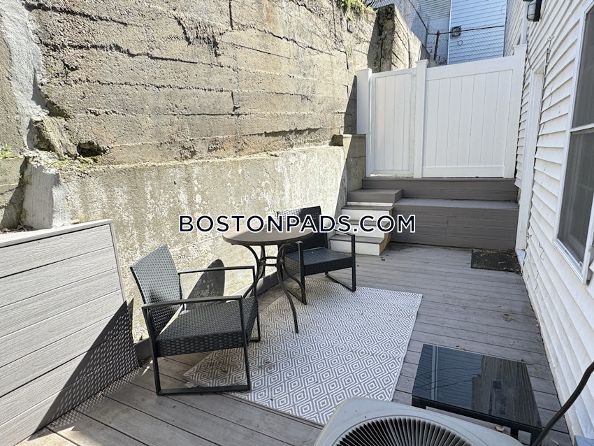 BOSTON - FORT HILL - 4 Beds, 2 Baths - Image 15