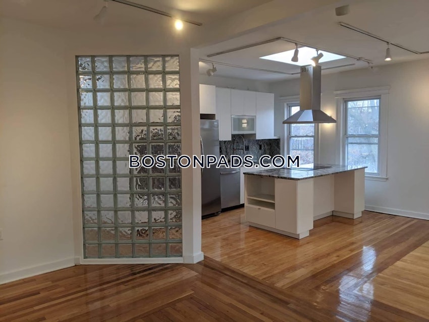 CAMBRIDGE - CENTRAL SQUARE/CAMBRIDGEPORT - 3 Beds, 2 Baths - Image 9