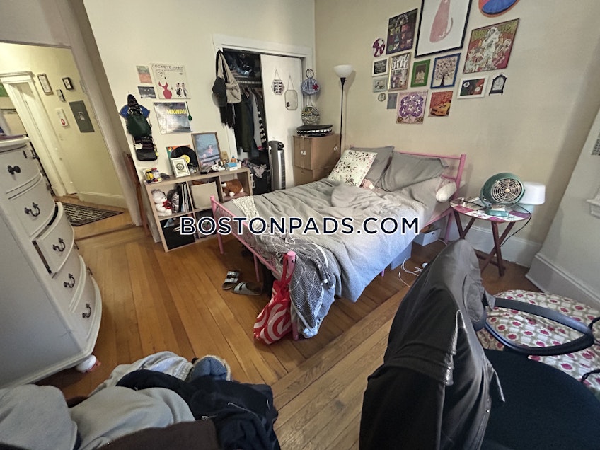 Boston - $4,075+ /month