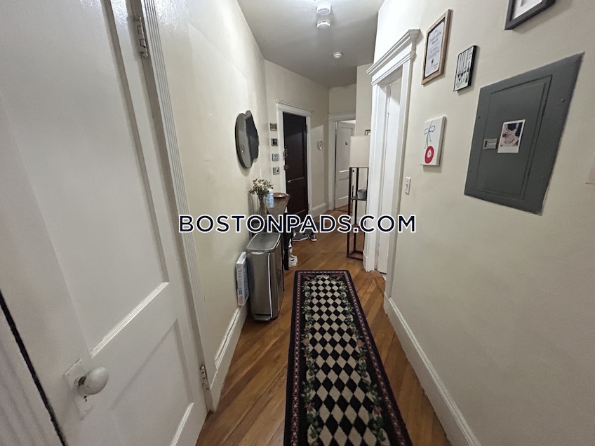 Boston - $4,075+ /month