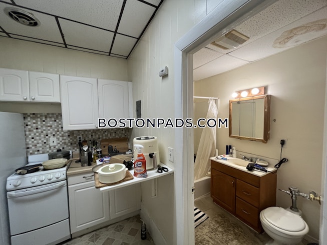 Boston - $3,200+ /mo
