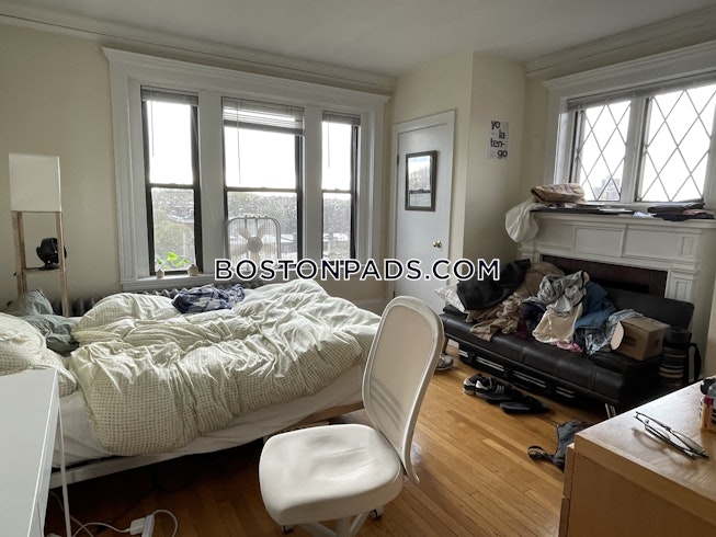 Boston - $5,500+ /mo