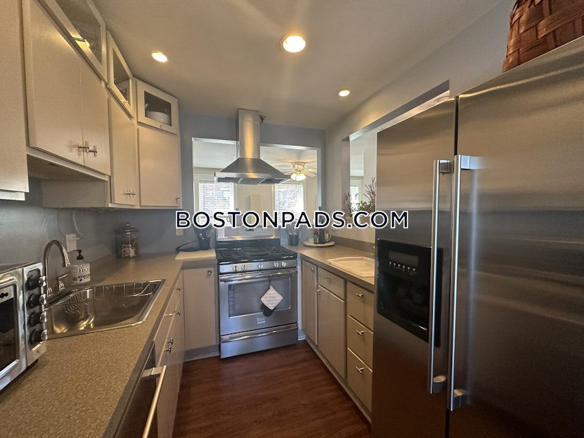 BOSTON - EAST BOSTON - MAVERICK - 3 Beds, 1.5 Baths - Image 1