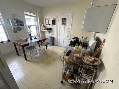 Medford 3 Beds Tufts  Tufts - $3,300