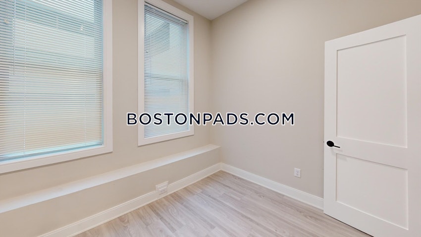 BOSTON - DOWNTOWN - 4 Beds, 2 Baths - Image 17