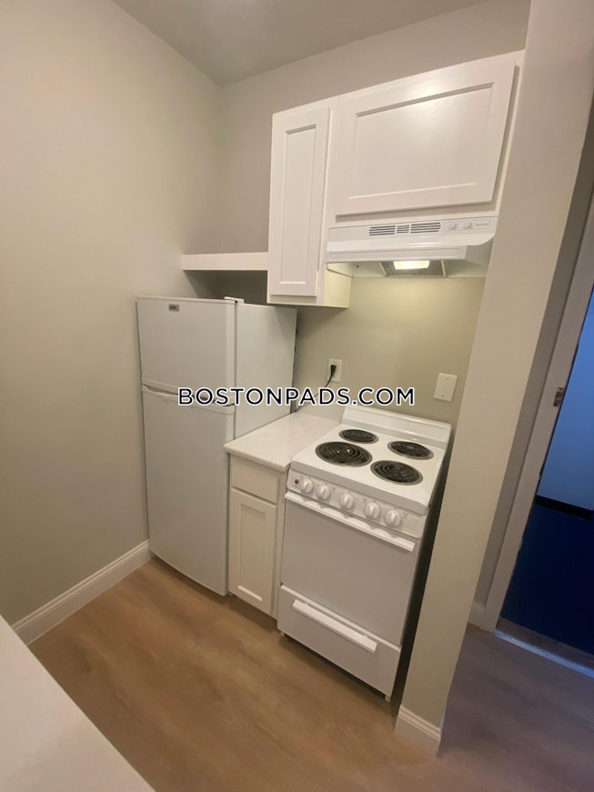Boston - $3,900+ /mo