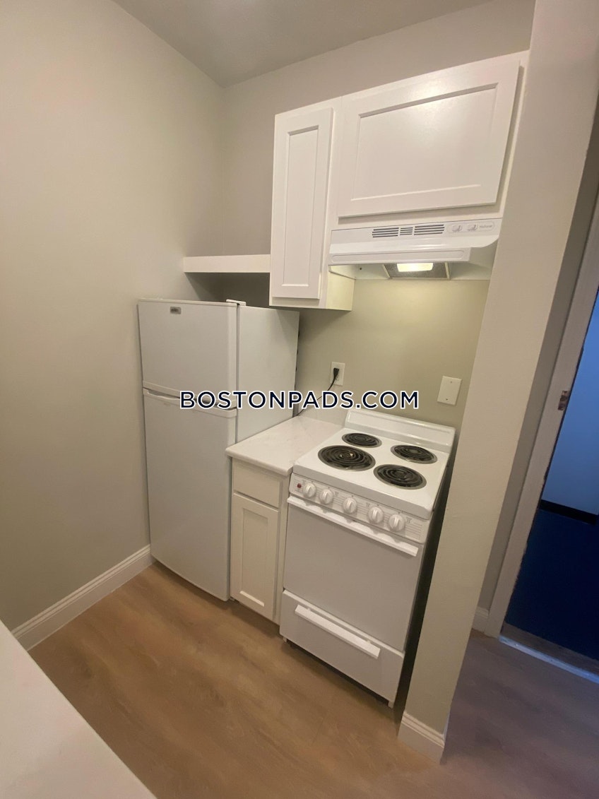 Boston - $3,900+ /month