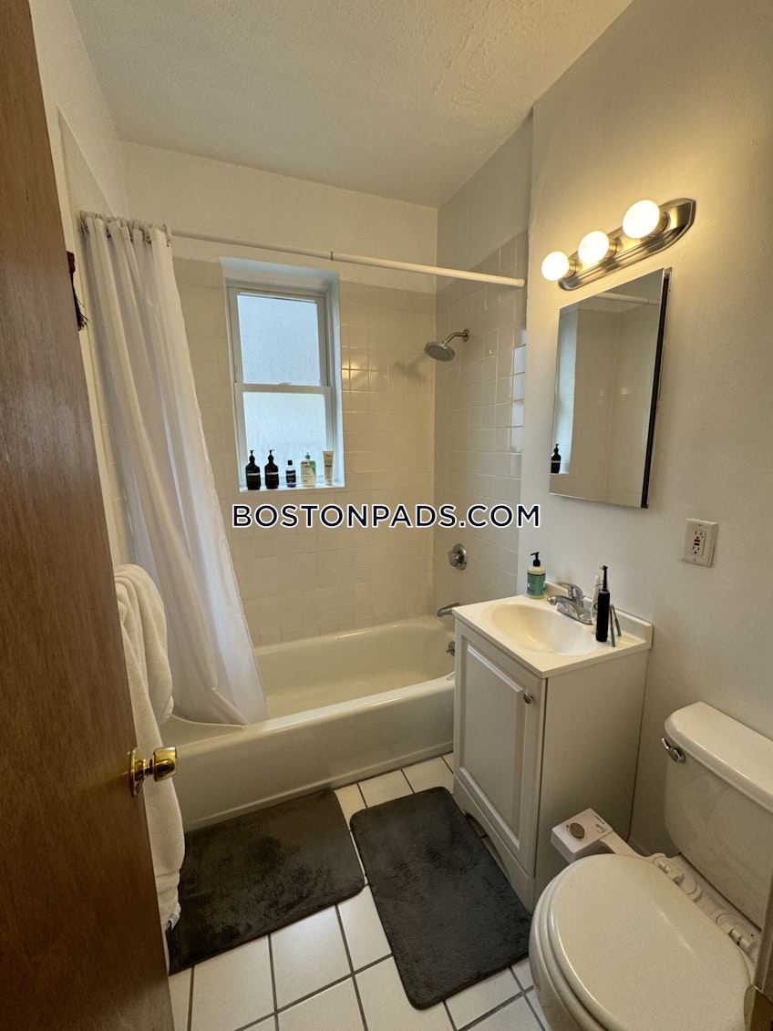Boston - $3,900+ /month