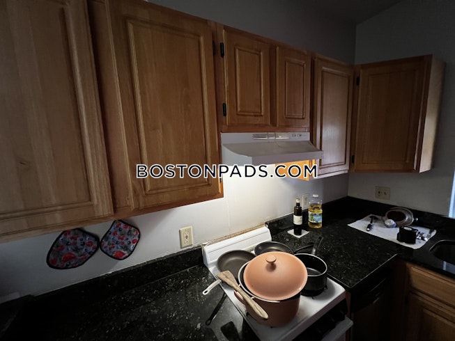 Boston - $3,575+ /mo