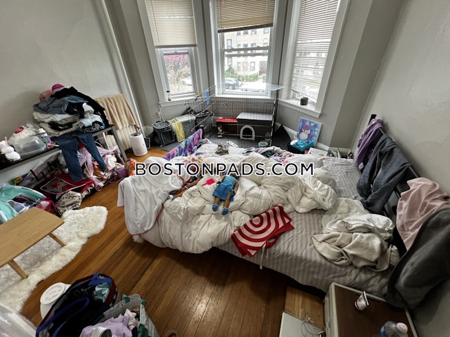 Boston - $3,575+ /mo