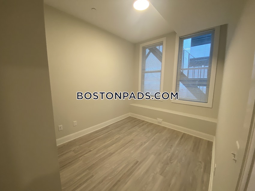BOSTON - DOWNTOWN - 4 Beds, 2 Baths - Image 4