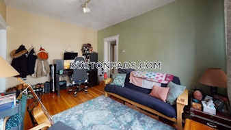 Commonwealth Ave. Boston