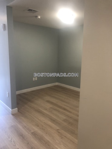 Boston - 1 Beds, 1 Baths