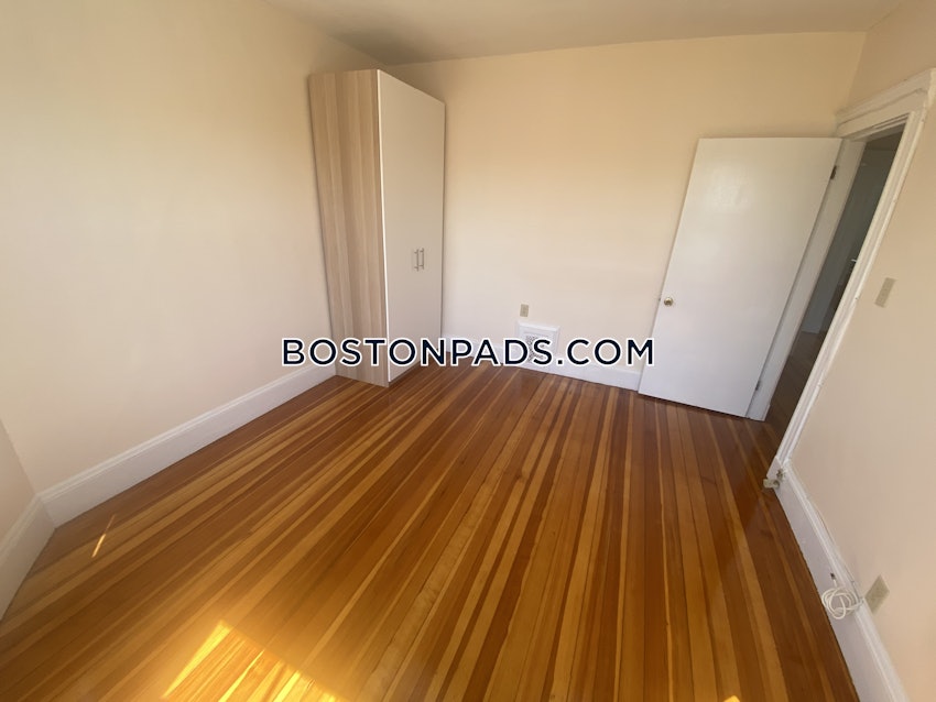 BOSTON - DORCHESTER - UPHAMS CORNER - 3 Beds, 1 Bath - Image 12