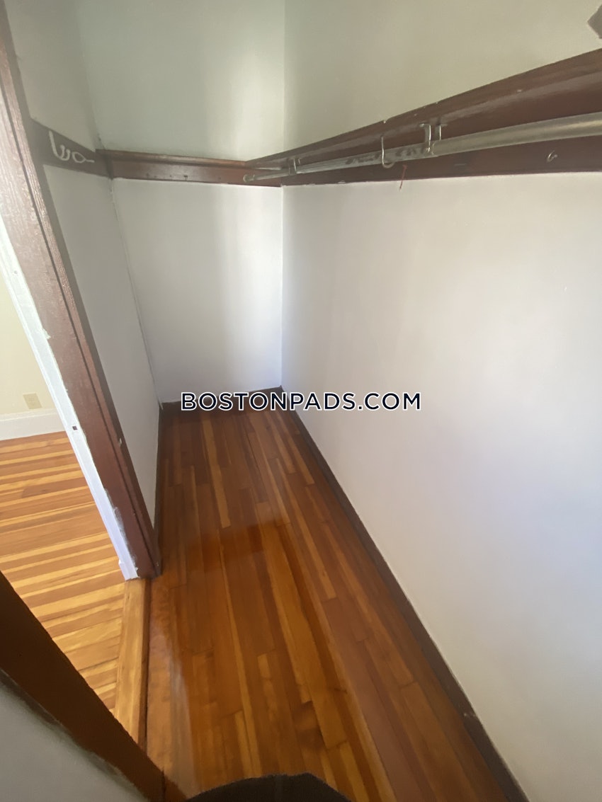 BOSTON - DORCHESTER - UPHAMS CORNER - 3 Beds, 1 Bath - Image 5