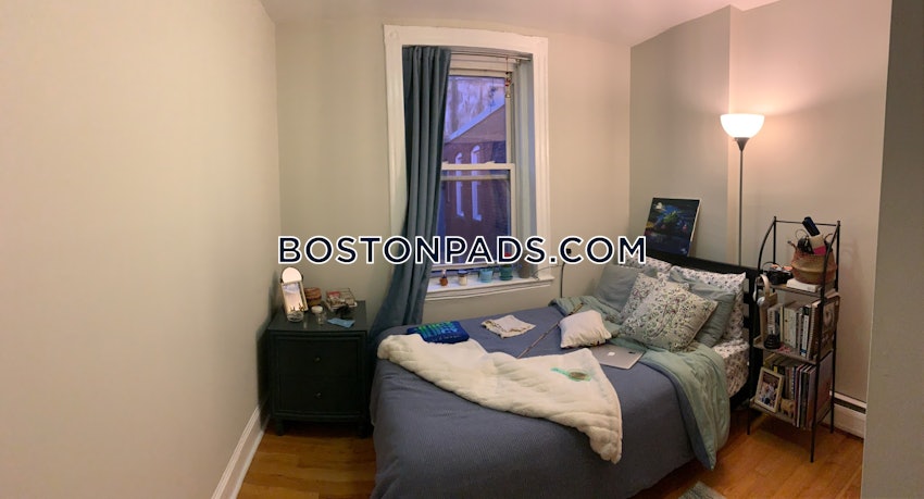 BOSTON - NORTH END - 2 Beds, 1 Bath - Image 8