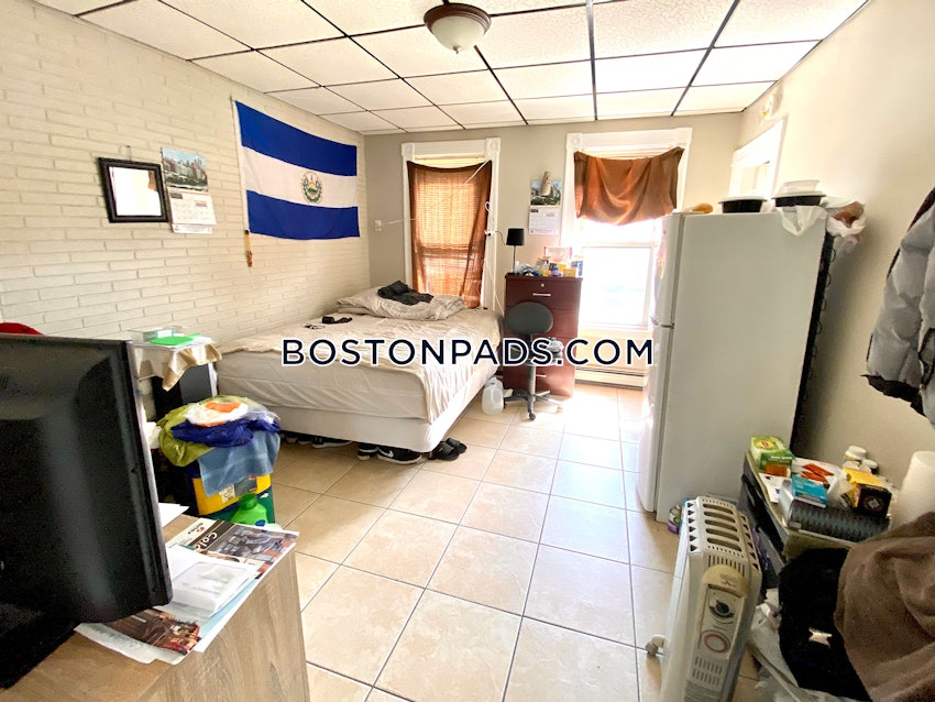 BOSTON - EAST BOSTON - MAVERICK - 3 Beds, 1 Bath - Image 1