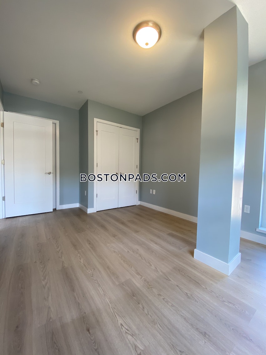 BOSTON - MISSION HILL - 3 Beds, 2 Baths - Image 10