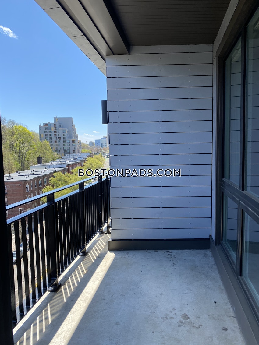 BOSTON - MISSION HILL - 3 Beds, 2 Baths - Image 14