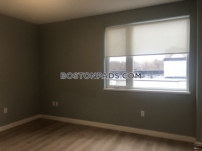 BOSTON - MISSION HILL - 3 Beds, 2 Baths - Image 5