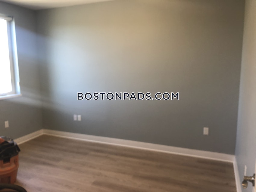 BOSTON - MISSION HILL - 3 Beds, 2 Baths - Image 6