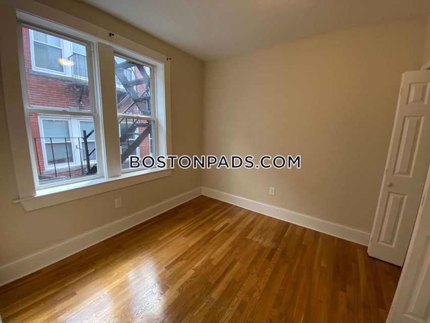 BOSTON - NORTH END - 3 Beds, 2 Baths - Image 15