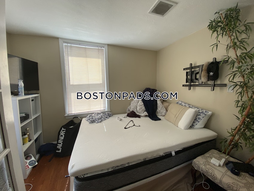 BOSTON - SOUTH BOSTON - WEST SIDE - 4 Beds, 1.5 Baths - Image 5