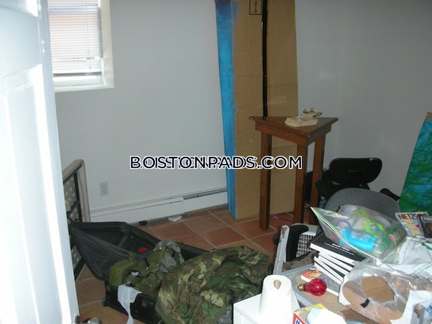 BOSTON - ALLSTON - 3 Beds, 1 Bath - Image 3