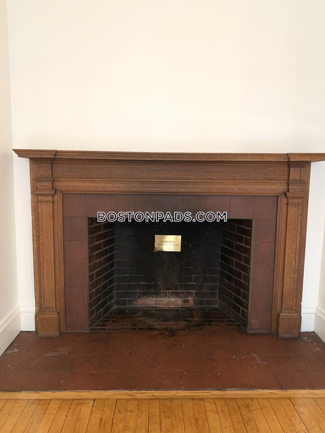 Boston - $3,700+ /mo