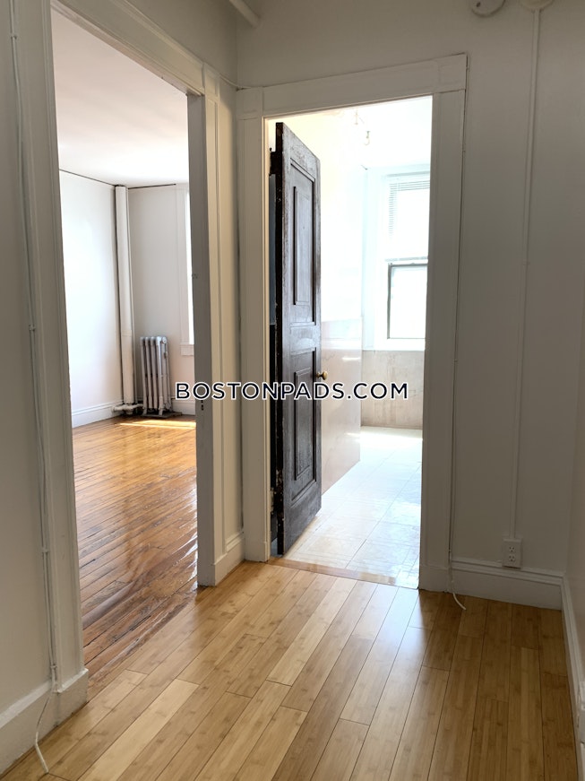 Boston - $3,700+ /mo