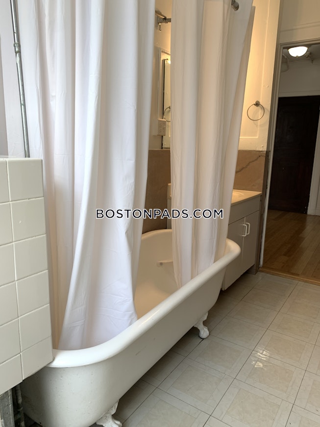 Boston - $3,700+ /mo